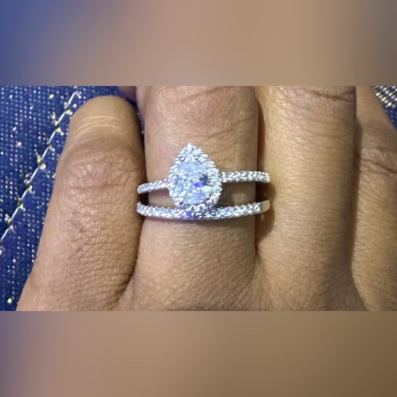 NIB S925 Sterling Silver & CZ Diamond Teardrop Engagement Wedding Ring Set - Picture 10 of 11